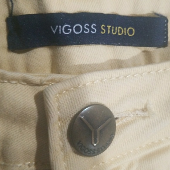 Shorts - Picture 4 of 5